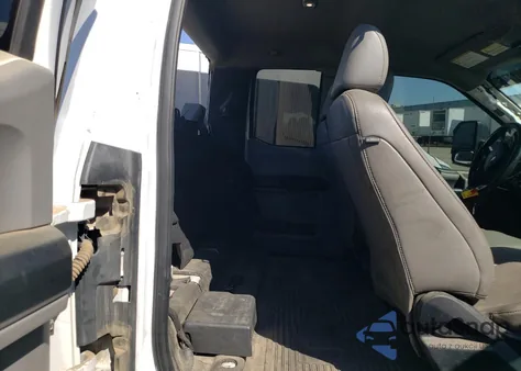 2020 Ford F550 Super Duty z USA, uszkodzony, nr VIN 1FD0X5HT5LED79944